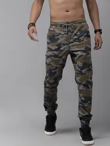Roadster Men Grey & Brown Camouflage Printed Joggers