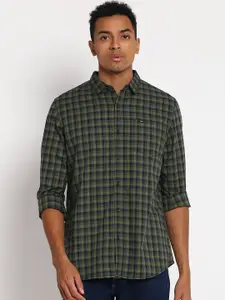 Lee Men Green & Black Slim Fit Tartan Checks Opaque Cotton Casual Shirt