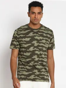 Lee Men Olive Green Camouflage Printed Cotton T-shirt