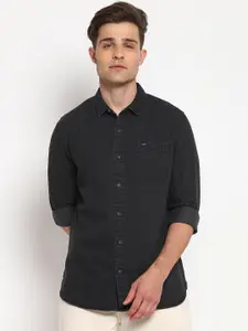 Lee Men Grey Solid Slim Fit Opaque Cotton Casual Shirt