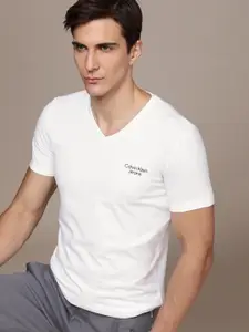 Calvin Klein Jeans Men White V-Neck T-shirt with Printed Detail