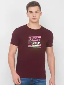 SPYKAR Men Red Typography Printed Applique Slim Fit T-shirt