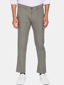 Arrow Sport Men Grey Checked Trousers