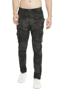 SAPPER Men Multicoloured Camouflage Printed Slim Fit Easy Wash Cargos Trousers