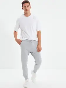 Trendyol Men Grey Solid Joggers