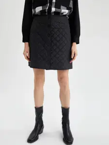 DeFacto Women Black Quilted Detailing Straight Skirt