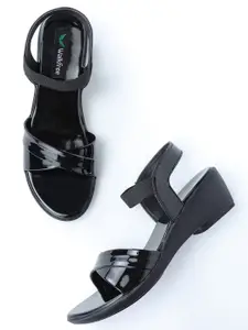 Walkfree Black Wedge Sandals