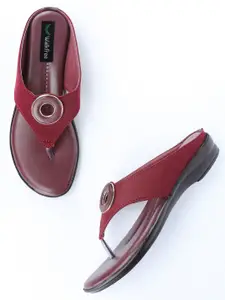 Walkfree Maroon Textured Wedge Sandals