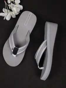 Carlton London Woman Grey Thong Flip-Flops