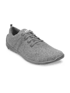 Metro Men Grey Solid Casual Shoes