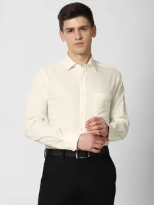 Peter England Men Nuvo Fit Solid Formal Shirt