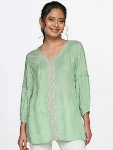 Global Desi Green Floral Embroidery Detail Pleated Longline Top
