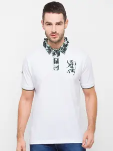 GIORDANO Men White Printed Polo Collar Slim Fit Cotton T-shirt