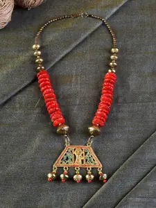 AAKRITI ART CREATIONS Red & Gold-Toned Brass Handcrafted Dhokra Necklace