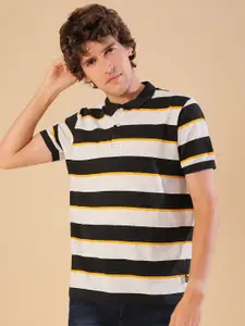 Campus Sutra Men Off White Striped Polo Collar Pockets Outdoor T-shirt