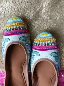 DESI COLOUR Women Beige Embellished Leather Ethnic Mojaris