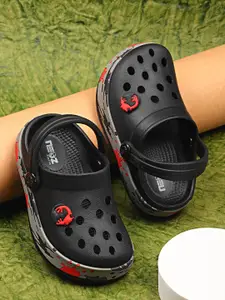 NEOZ Boys Black & Red Self Design Clogs
