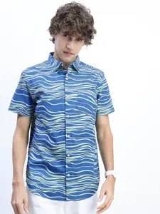 HIGHLANDER Men Blue Slim Fit Leheriya Stripes Casual Shirt