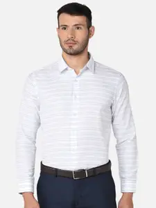 Oxemberg Men White Classic Slim Fit Horizontal Stripes Striped Formal Shirt