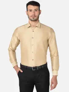 Oxemberg Men Beige Formal Shirt