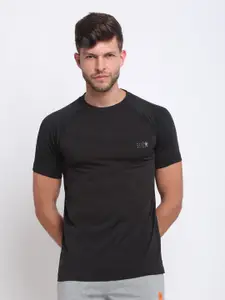 VENITIAN Men Black Slim Fit T-shirt