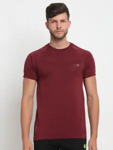 VENITIAN Men Maroon Slim Fit T-shirt