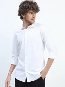 HIGHLANDER Men White Solid Slim Fit Casual Shirt