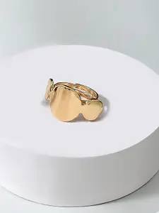 AMI Gold-Toned & Plated Classy Contemporary Finger Ring