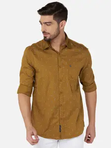 Oxemberg Men Khaki & White Classic Slim Fit Printed Cotton Casual Shirt