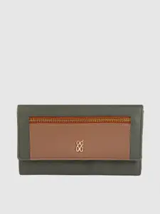 Baggit Women Green & Brown Colourblocked Zip Detail Envelope Wallet