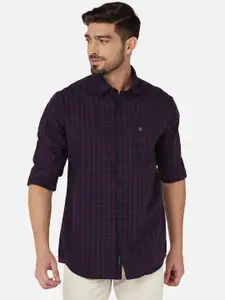 Oxemberg Men Navy Blue Classic Slim Fit Checked Casual Shirt