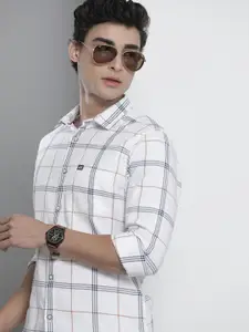 The Indian Garage Co Men White Checked Casual Shirt