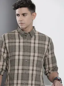 Tommy Hilfiger Men Brown & Black Button-Down Tartan Checks Pure Cotton Casual Shirt