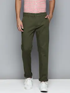 Levis Men Olive Green Solid Slim Fit Chinos