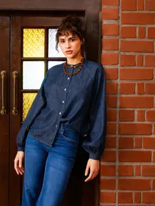 Levis Women Blue Solid Round Neck Puff Sleeves Casual Shirt