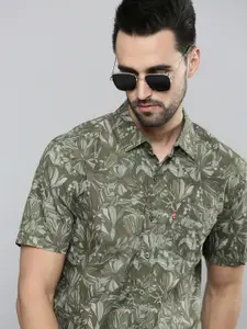 Levis Men Moss Green Slim Fit Floral Opaque Printed Pure Cotton Casual Shirt with Pocket