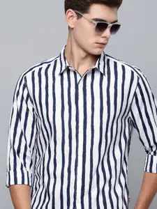Levis Men White Vertical Striped Slim Fit Casual Shirt