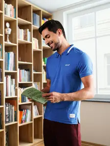 Levis Men Blue Solid Polo Collar T-shirt