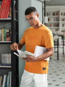 Levis Men Orange Brand Logo Printed Round-Neck Casual T-shirt