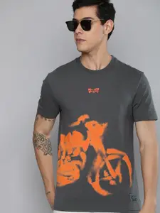 Levis Men Grey & Orange Biker Printed Pure Cotton T-shirt