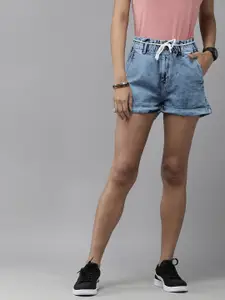 The Roadster Lifestyle Co Women Blue Washed High-Rise Denim Shorts With A Belt
