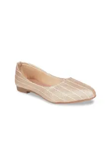 The Desi Dulhan Women Peach-Coloured Embellished Flat Shoes