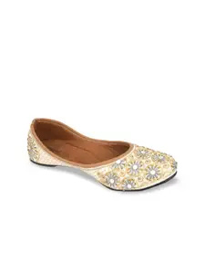 DESI COLOUR Women Beige Embellished Ethnic Mojaris Flats