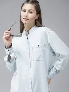 The Roadster Lifestyle Co Women Blue Classic Denim Casual Shirt