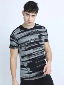 HIGHLANDER Men Black & Grey Printed Slim Fit Cotton T-shirt