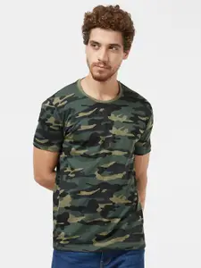 Wear Your Opinion Men Green Camouflage Printed T-shirt