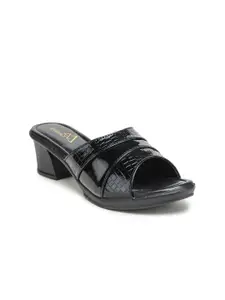 EVERLY Black Textured Leather Wedge Sandals
