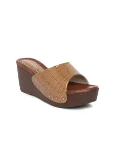 EVERLY Beige & Brown Textured Leather Wedge Sandals
