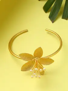 SOHI Women Gold-Toned Floral Kada Bracelet