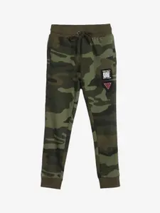 Alan Jones Boys Green & Khaki Printed Regular Joggers